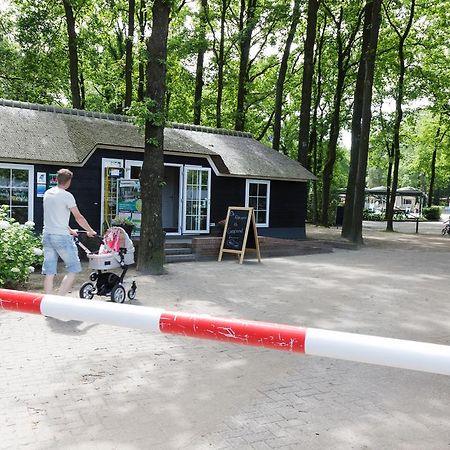 Familiecamping De Vossenburcht IJhorst Екстер'єр фото